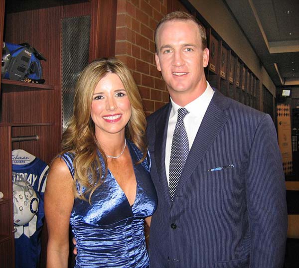 Image of Ashley Manning with her husband Peyton Manning